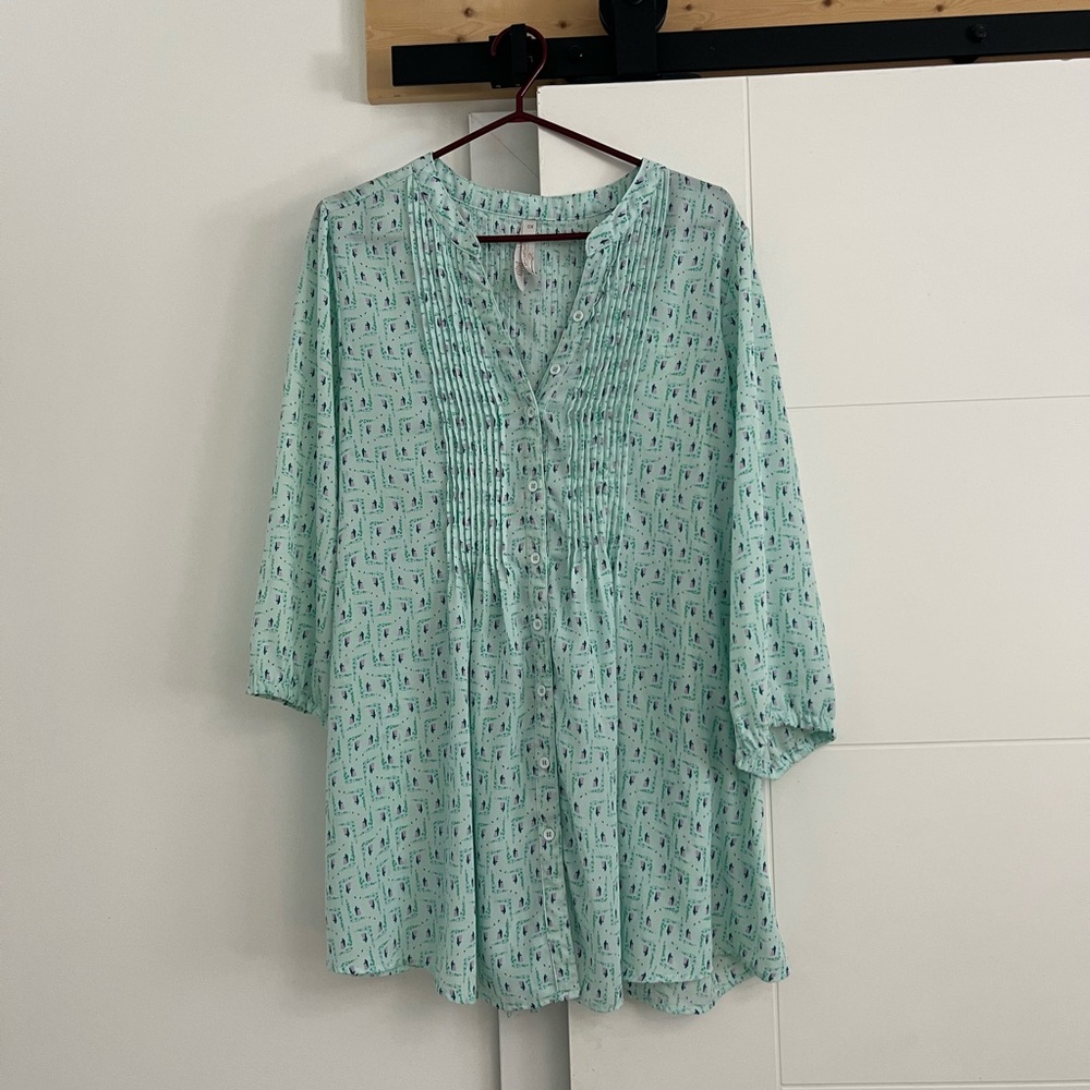Melissa McCarthy Light Green Tunic Top